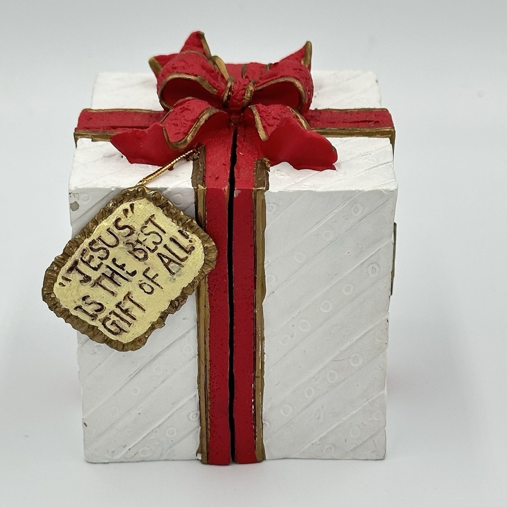 House of Lloyd Christmas Around the World Resin Nativity Gift Box Red Bow 2.25" - Picture 9 of 10